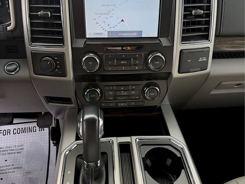 Used 2020 Ford F150 Lariat AWD/4WD image 19