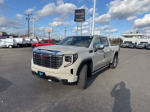 New 2026 GMC Sierra 1500 Denali w/ Technology Package image 3