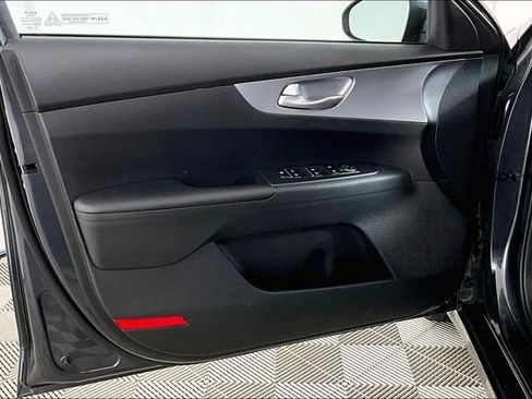 Used 2022 Kia Forte LXS image 22