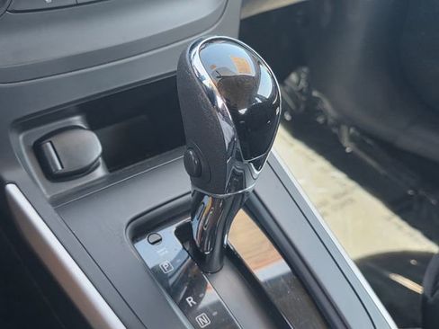 Used 2017 Nissan Sentra SV w/ Driver's Assist Package image 20