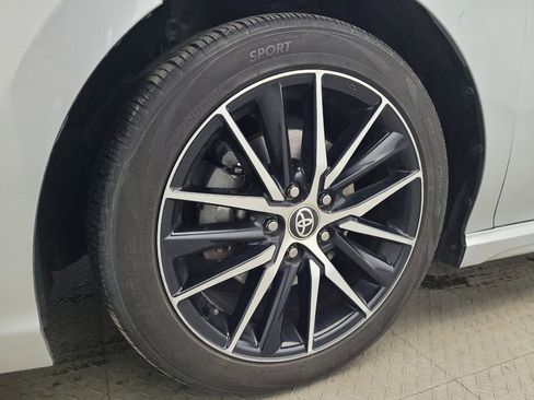 Used 2021 Toyota Camry SE image 31