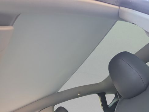 Used 2021 Tesla Model Y Long Range AWD/4WD image 20