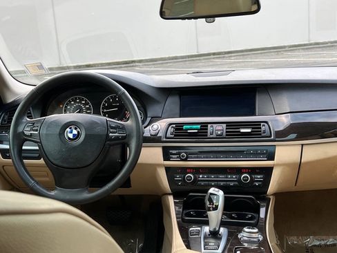 Used 2013 BMW 535i Sedan w/ Technology Pkg RWD image 14
