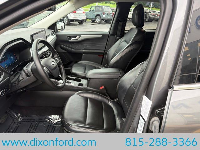 Used 2023 Ford Escape Platinum AWD/4WD image 11