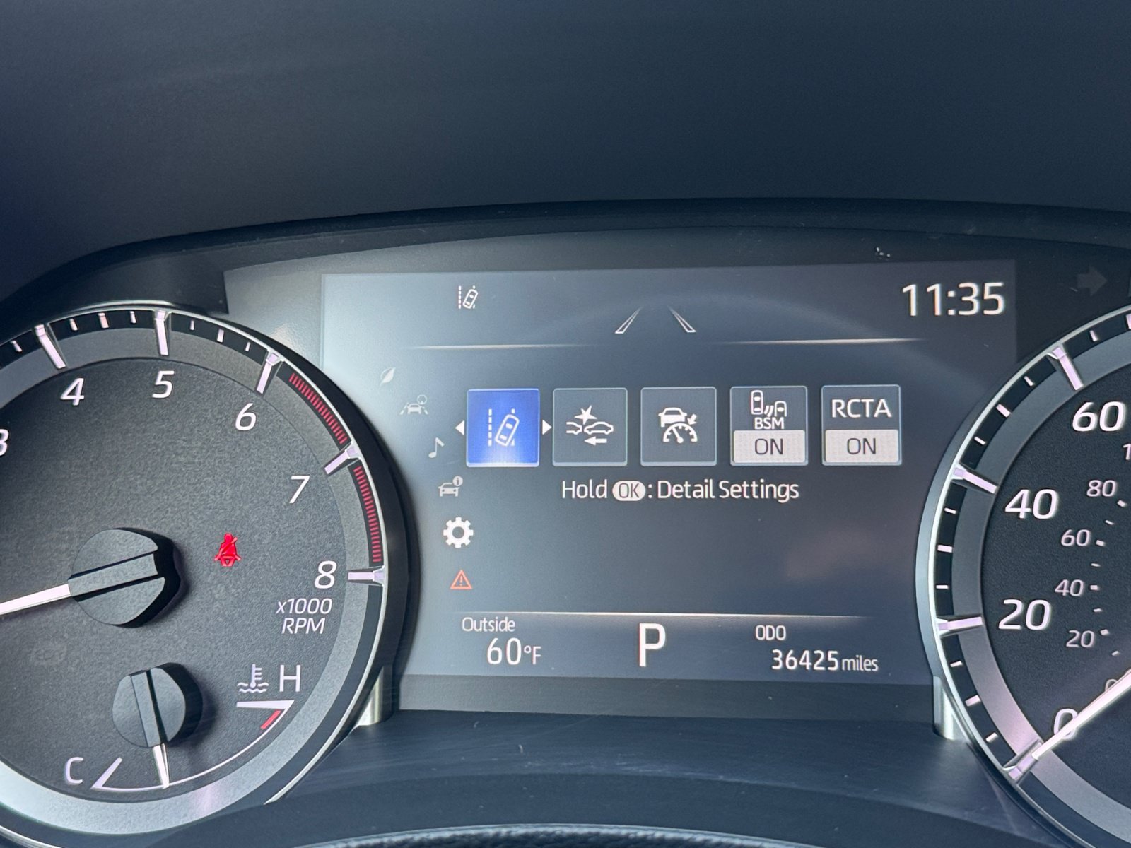 Used 2023 Toyota Highlander XLE AWD/4WD image 25