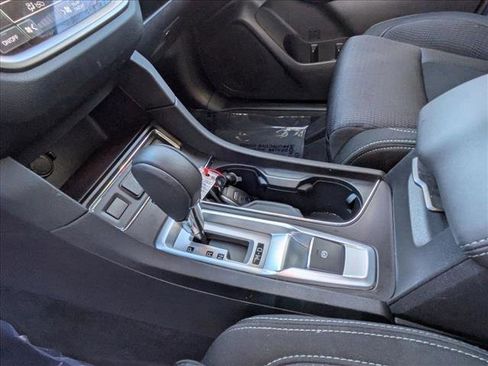 Used 2024 Subaru Ascent Premium w/ Convenience Package image 17