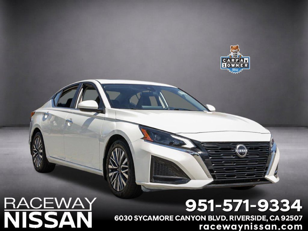 Used 2023 Nissan Altima 2.5 SV w/ SV Premium Package FWD image 1