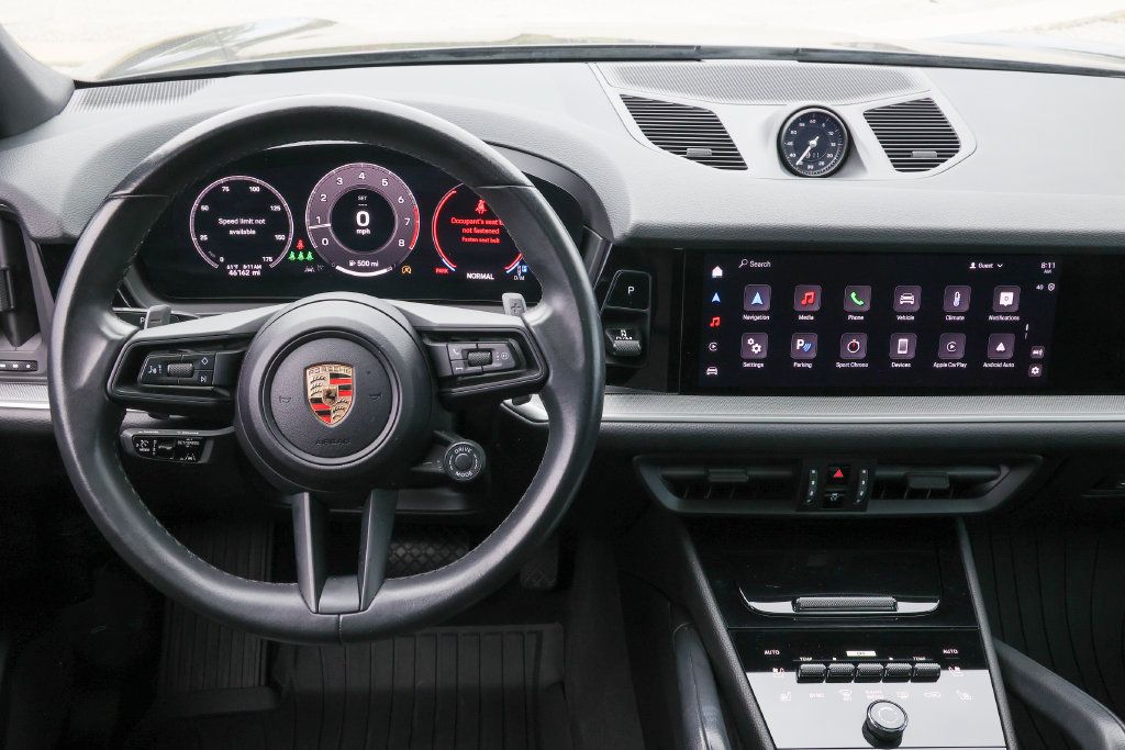 Certified 2024 Porsche Cayenne Coupe AWD/4WD image 37