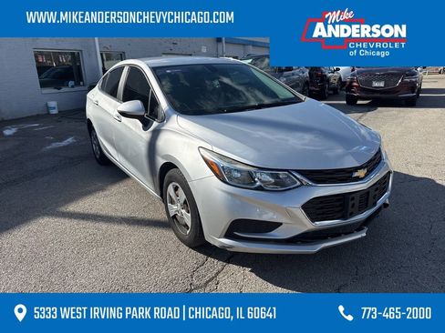 Used 2017 Chevrolet Cruze LS FWD image 1