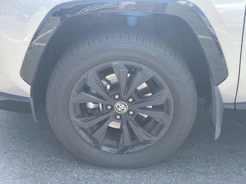 Used 2023 Toyota RAV4 XSE AWD/4WD image 11