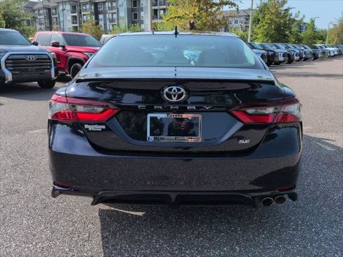 Certified 2021 Toyota Camry SE w/ Cold Weather Package FWD image 5
