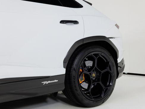 Used 2024 Lamborghini Urus Performante AWD/4WD image 84