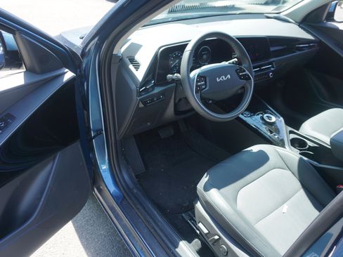 Used 2024 Kia Niro Wind FWD image 7