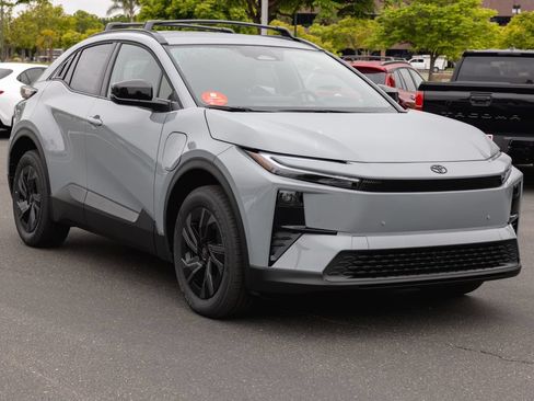 New 2026 Toyota C-HR AWD/4WD image 3