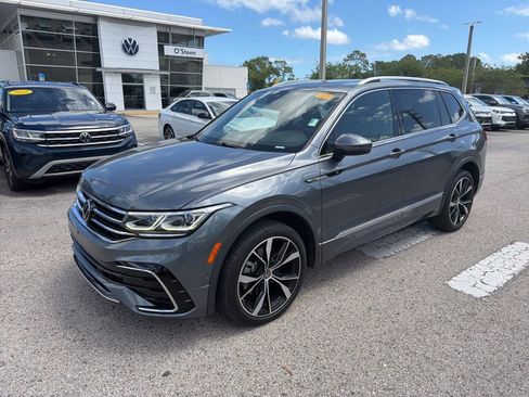 Used 2022 Volkswagen Tiguan SEL R-Line image 17
