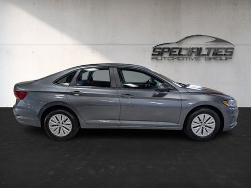Used 2019 Volkswagen Jetta S w/ Driver Assistance Package image 11