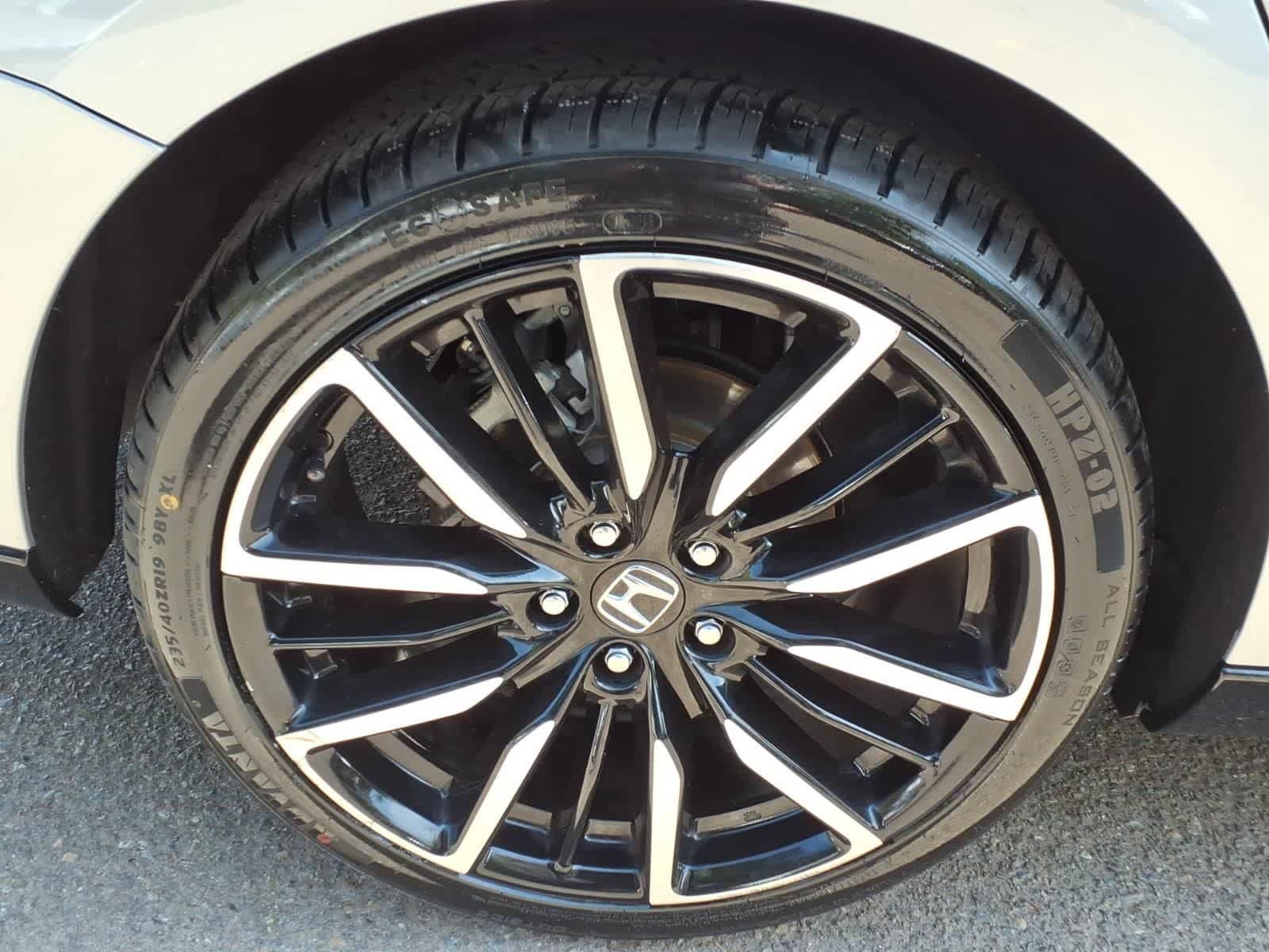 Used 2023 Honda Accord Touring image 8