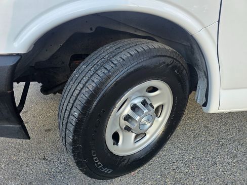 Used 2017 Chevrolet Express 2500 RWD 2500 135 image 22