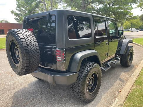Used 2017 Jeep Wrangler Unlimited Sport w/ Quick Order Package 24S AWD/4WD image 5