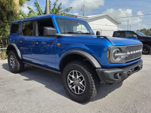 Used 2025 Ford Bronco Badlands AWD/4WD image 7
