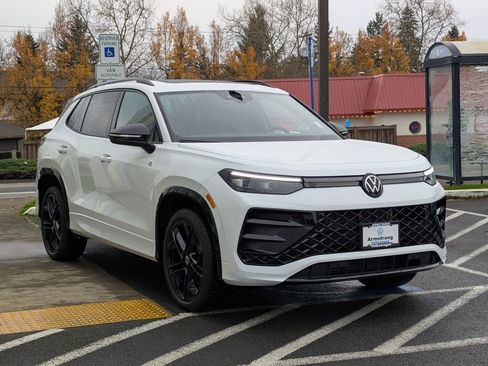 New 2026 Volkswagen Tiguan SE R-Line AWD/4WD image 7