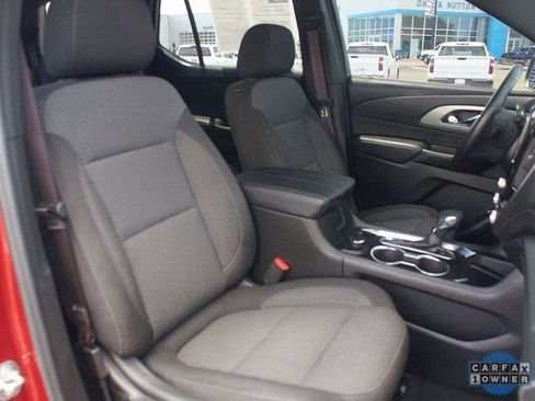 Certified 2023 Chevrolet Traverse LT w/ Rear Camera Mirror Package image 21