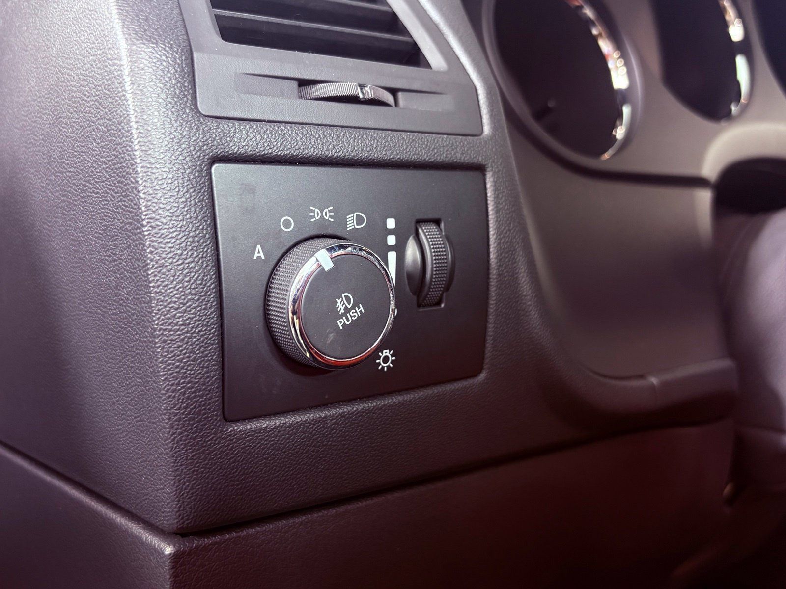 Used 2014 Dodge Challenger SRT8 w/ Harman/Kardon Audio Group RWD image 18