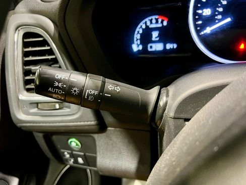 Used 2021 Honda HR-V EX image 33