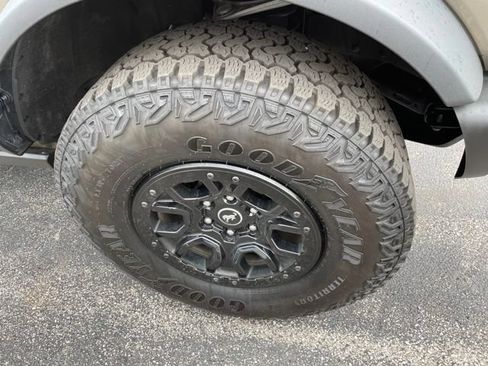 Used 2025 Ford Bronco Badlands AWD/4WD image 6