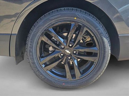 Used 2020 Chevrolet Equinox LT w/ Sport Edition image 23