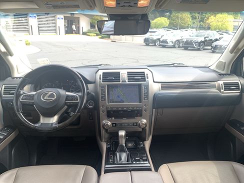 Used 2020 Lexus GX 460 Premium w/ Premium Package AWD/4WD image 30