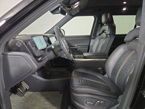 Used 2023 Rivian R1S Launch Edition AWD/4WD image 20