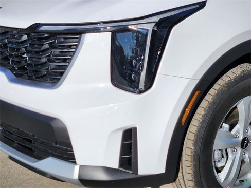 New 2026 Kia Sorento LX image 6