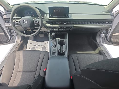 Used 2023 Honda Accord EX image 9