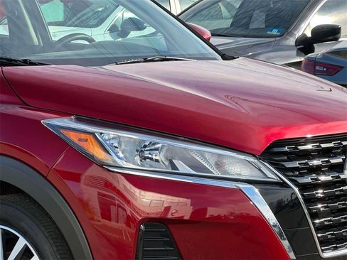 Certified 2023 Nissan Kicks SV image 8