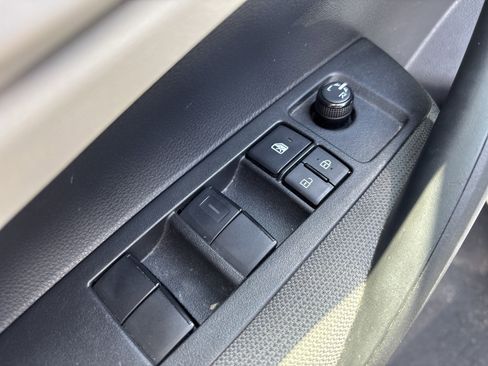 Used 2023 Toyota Corolla LE FWD image 14