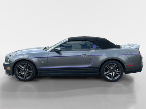 Used 2011 Ford Mustang Shelby GT500 w/ Electronics Pkg RWD image 2