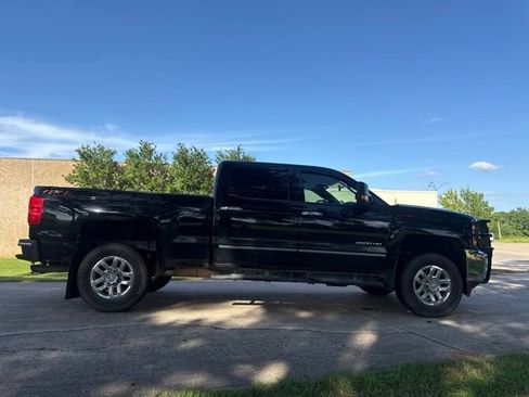 Used 2019 Chevrolet Silverado 2500 W/T w/ WT Convenience Package AWD/4WD image 23