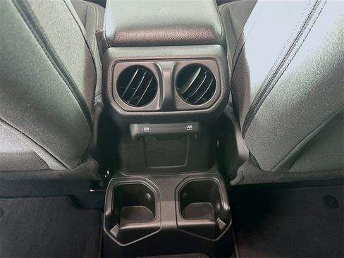 Used 2025 Jeep Gladiator Sport image 22