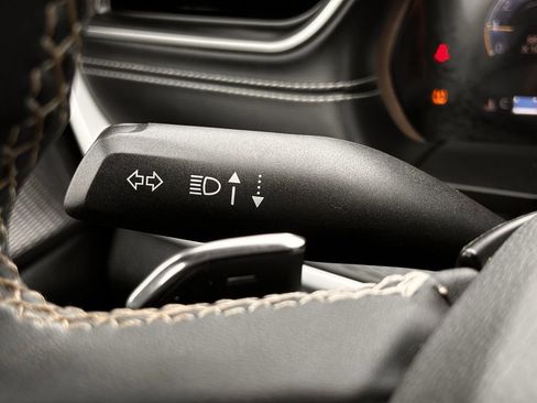 Used 2023 Jeep Grand Cherokee L Laredo image 25