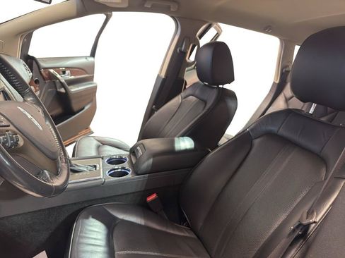 Used 2013 Lincoln MKX AWD image 16