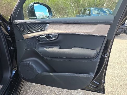 New 2026 Volvo XC90 B5 Core AWD/4WD image 13