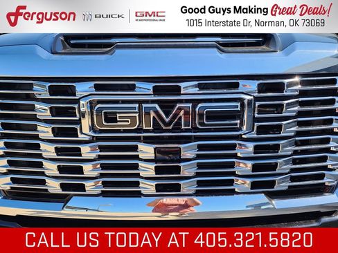 New 2026 GMC Sierra 2500 Denali w/ Denali Reserve Package AWD/4WD image 9