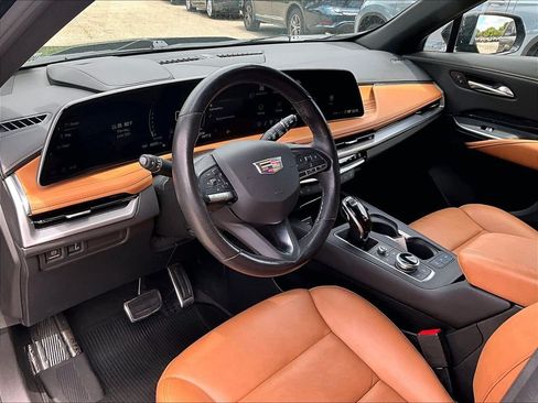 Used 2024 Cadillac XT4 Sport AWD/4WD image 8