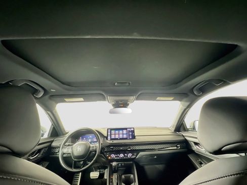 Used 2023 Honda Accord Sport image 38