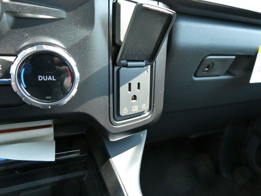 New 2027 Ford F250 Lariat w/ Black Appearance Package AWD/4WD image 29