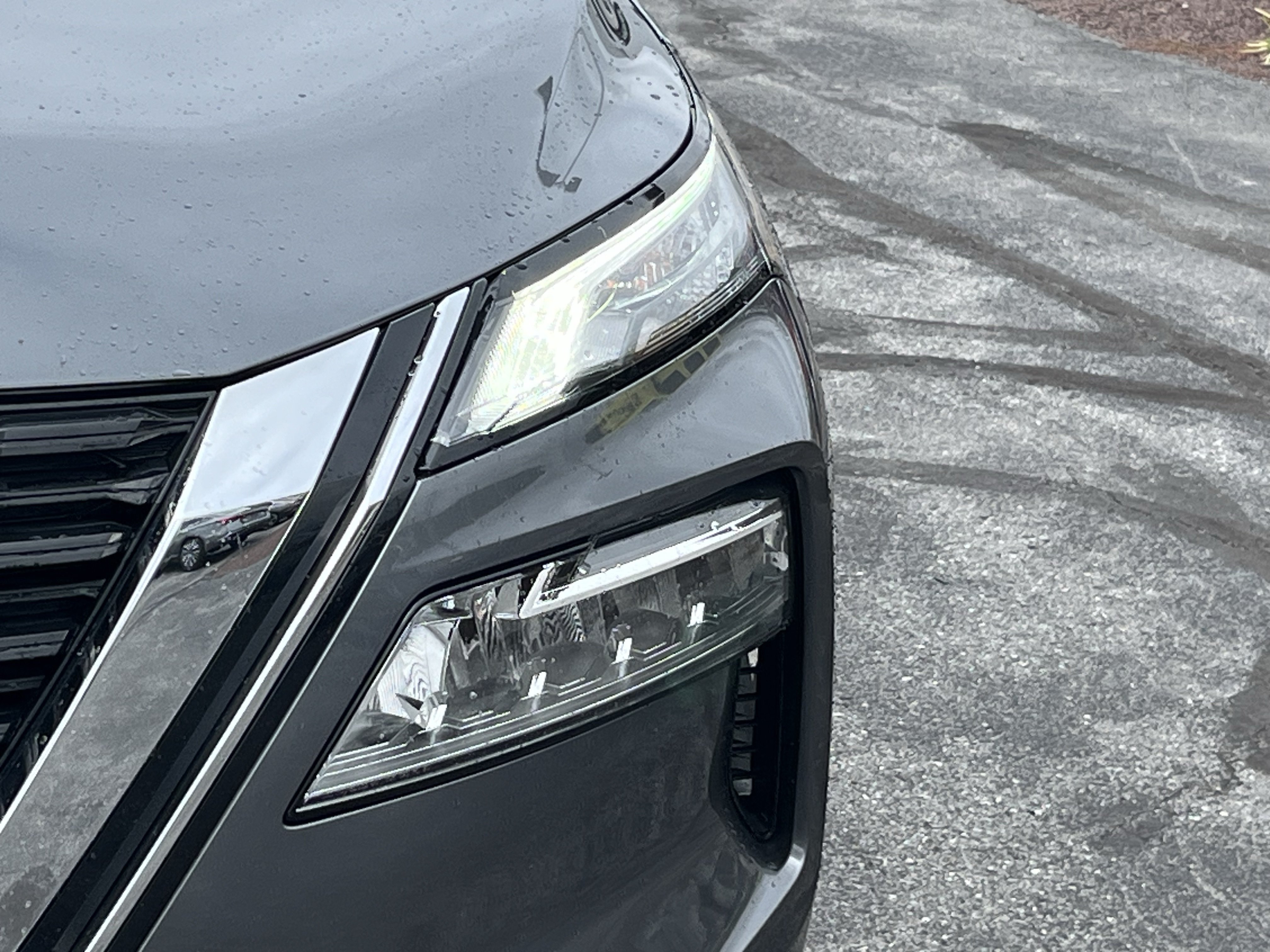 Used 2023 Nissan Rogue SV w/ SV Premium B Package AWD/4WD image 9
