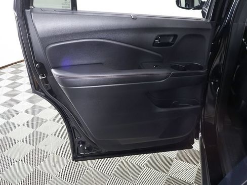 Used 2024 Honda Passport Black Edition image 29