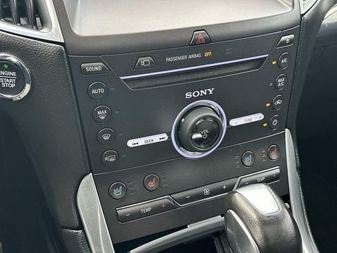 Used 2016 Ford Edge Titanium w/ Equipment Group 302A AWD/4WD image 30