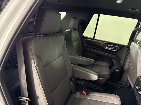 Used 2022 Chevrolet Tahoe RST w/ Sport Performance Package image 21